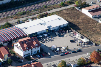 Creativ-Möbel Walz Home and Garden im Ortsteil Bobenheim in Bobenheim-Roxheim im Bundesland Rheinland-Pfalz, Deutschland