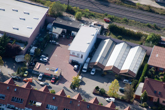 Hydro Kultor Nagel Fliesenwiese im Ortsteil Bobenheim in Bobenheim-Roxheim im Bundesland Rheinland-Pfalz, Deutschland