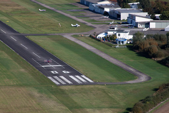 Luftbild von Worms, Flugplatz im Bundesland Rheinland-Pfalz, Deutschland