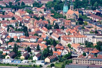 Landau in der Pfalz von Osten im Bundesland Rheinland-Pfalz, Deutschland