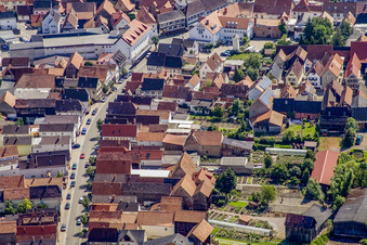 Obere Hauptstr in Herxheim bei Landau im Bundesland Rheinland-Pfalz, Deutschland