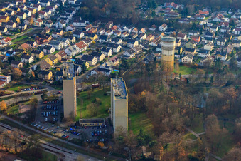 Luftaufnahme von Hochhäuser am Wasserturm im Ortsteil Dorschberg in Wörth am Rhein im Bundesland Rheinland-Pfalz, Deutschland