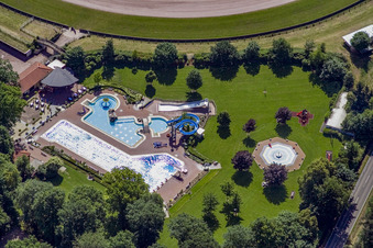 Waldfreibad in Herxheim bei Landau im Bundesland Rheinland-Pfalz, Deutschland