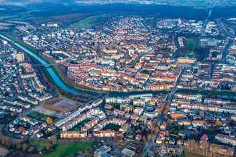 Luftbild von Festplatz an der Murg in Rastatt im Bundesland Baden-Württemberg, Deutschland