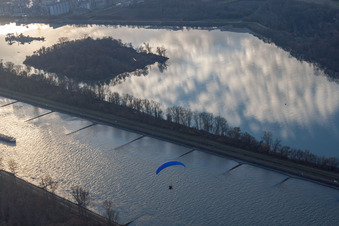 Luftbild von Beinheim, Unter der Schleuse von Iffezheim im Bundesland Bas-Rhin, Frankreich