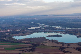 Lauterbourg, Baggersee im Bundesland Bas-Rhin, Frankreich