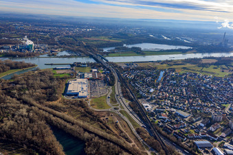 Verlauf der B10 zur Rheinbrücke nach Karlsruhe im Ortsteil Maximiliansau in Wörth am Rhein im Bundesland Rheinland-Pfalz, Deutschland