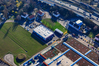 Mercedes-Benz Niederlassung Mannheim-Heidelberg-Landau im Ortsteil Maximiliansau in Wörth am Rhein im Bundesland Rheinland-Pfalz, Deutschland