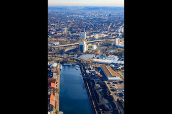 Schiffsanleger MS Karlsruhe im Rheinhafen vor dem   Städtisches Elektrizitätswerk im Ortsteil Mühlburg im Bundesland Baden-Württemberg, Deutschland