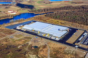 Neues Netto Logistikcenter im Industriegebiet Oberwald in Wörth am Rhein im Bundesland Rheinland-Pfalz, Deutschland aus der Luft