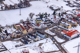 Luftaufnahme von Am Höhenweg Im Winter bei Schnee in Kandel im Bundesland Rheinland-Pfalz, Deutschland
