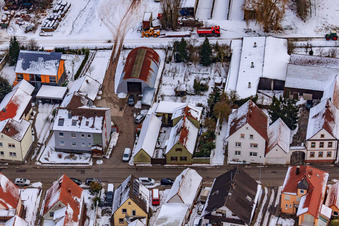 Saarstraße Im Winter bei Schnee in Kandel im Bundesland Rheinland-Pfalz, Deutschland von oben gesehen