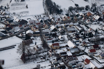 Luftbild von Im Winter im Schnee im Ortsteil Kleinsteinfeld in Niederotterbach im Bundesland Rheinland-Pfalz, Deutschland