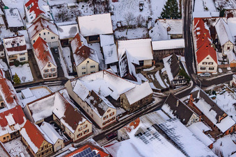 Raiffeisenstraße x Mühlstraße bei Schnee in Winden im Bundesland Rheinland-Pfalz, Deutschland