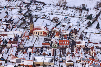 Kirche St. Martin bei Schnee in Steinweiler im Bundesland Rheinland-Pfalz, Deutschland