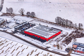 Bienwald Fitness World bei Schnee im Ortsteil Minderslachen in Kandel im Bundesland Rheinland-Pfalz, Deutschland