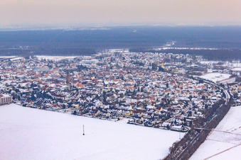 Luftbild von Kandel von Nordwesten bei Schnee im Bundesland Rheinland-Pfalz, Deutschland