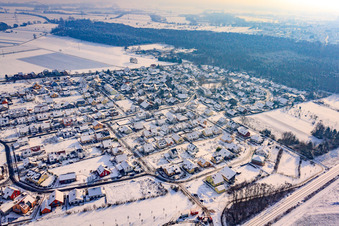 Luftbild von Neubaugebiet In den Tongruben von Nordwesten im Winter bei Schnee in Rheinzabern im Bundesland Rheinland-Pfalz, Deutschland