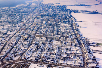 Am Waserturm und Juststraße im Winter bei Schnee in Kandel im Bundesland Rheinland-Pfalz, Deutschland