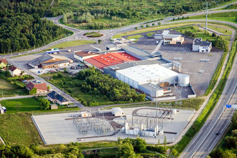 Schrägluftbild von Seltz (Elsass) im Bundesland Bas-Rhin, Frankreich