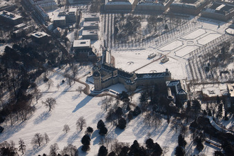 Schrägluftbild von Karlsruhe, Schloss im Ortsteil Innenstadt-West im Bundesland Baden-Württemberg, Deutschland