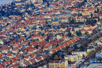 Schuberstraße im Winter bei Schnee in Kandel im Bundesland Rheinland-Pfalz, Deutschland