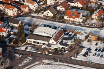 VW-Autohaus Kunisch in der Steinweiler Straße im Ortsteil Minderslachen in Kandel im Bundesland Rheinland-Pfalz, Deutschland