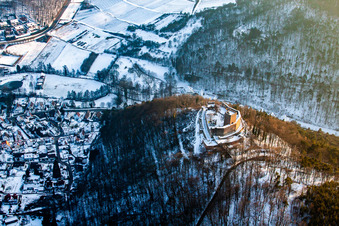 Luftaufnahme von Ruine Landeck in Klingenmünster im Bundesland Rheinland-Pfalz, Deutschland