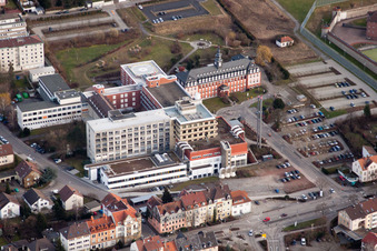 Luftaufnahme von Bruchsal, Fürst Stirum Klinik im Bundesland Baden-Württemberg, Deutschland