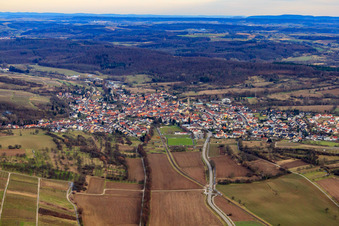 Ortsansicht von Westen im Ortsteil Zeutern in Ubstadt-Weiher im Bundesland Baden-Württemberg, Deutschland