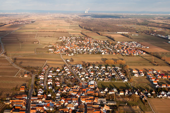 Bornheimer Straße im Ortsteil Dammheim in Landau in der Pfalz im Bundesland Rheinland-Pfalz, Deutschland