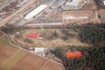 Seckenheim, Waldrennbahn des Badischen Rennvereins in Mannheim im Bundesland Baden-Württemberg, Deutschland