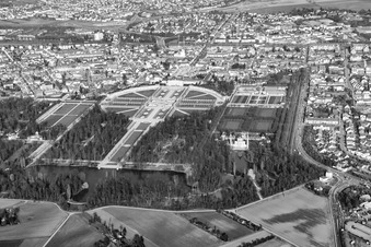 Schwetzinger Schloss und Garten im Winter von Westen in Schwetzingen im Bundesland Baden-Württemberg, Deutschland