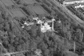 Luftaufnahme von Moschee im Schwetzinger Schlossgarten in Schwetzingen im Bundesland Baden-Württemberg, Deutschland