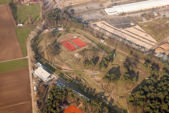 Rennstrecke der Waldrennbahn Seckenheim im Ortsteil Seckenheim in Mannheim im Bundesland Baden-Württemberg, Deutschland