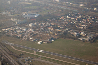 City Airport im Ortsteil Neuostheim in Mannheim im Bundesland Baden-Württemberg, Deutschland