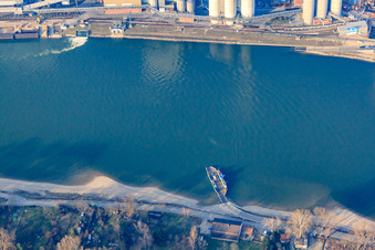 Rheinfähre von Altrip nach Neckarau im Bundesland Rheinland-Pfalz, Deutschland