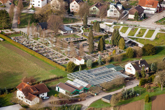 Friedhof im Ortsteil Neuburgweier in Rheinstetten im Bundesland Baden-Württemberg, Deutschland