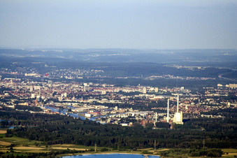 Karlsruhe von Westen im Ortsteil Knielingen im Bundesland Baden-Württemberg, Deutschland