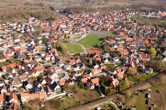 Mothern (Elsass) im Bundesland Bas-Rhin, Frankreich aus der Luft