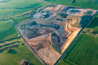 Tagerbau der Heidelberg Materials Mineralik im Ortsteil Bittstädt in Amt Wachsenburg im Bundesland Thüringen, Deutschland