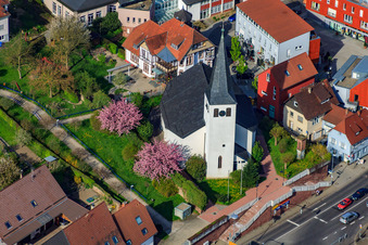 Evang. Martinskirche im Ortsteil Berghausen in Pfinztal im Bundesland Baden-Württemberg, Deutschland