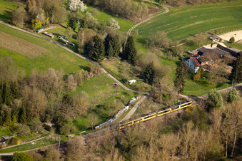 Pfinztal, S-Bahn im Ortsteil Berghausen im Bundesland Baden-Württemberg, Deutschland