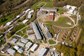Pfinztal, Fraunhofer-Institut für Chemische Technologie (ICT) im Ortsteil Grötzingen in Karlsruhe im Bundesland Baden-Württemberg, Deutschland aus der Luft