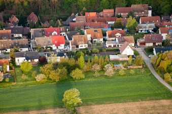 Drohnenbild von Ortsteil Grünwettersbach in Karlsruhe im Bundesland Baden-Württemberg, Deutschland