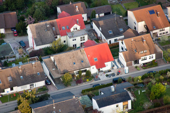 Ortsteil Grünwettersbach in Karlsruhe im Bundesland Baden-Württemberg, Deutschland von der Drohne aus gesehen