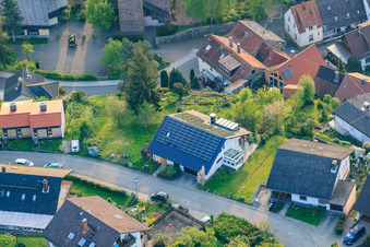 Albert-Schneller-Weg im Ortsteil Grünwettersbach in Karlsruhe im Bundesland Baden-Württemberg, Deutschland von oben