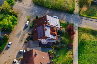 Traminerstr im Ortsteil Stupferich in Karlsruhe im Bundesland Baden-Württemberg, Deutschland aus der Luft betrachtet