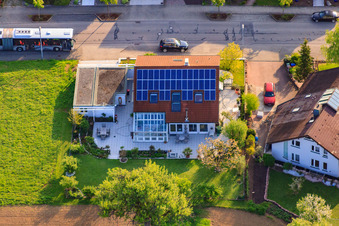 Rieslingstr im Ortsteil Stupferich in Karlsruhe im Bundesland Baden-Württemberg, Deutschland von oben gesehen