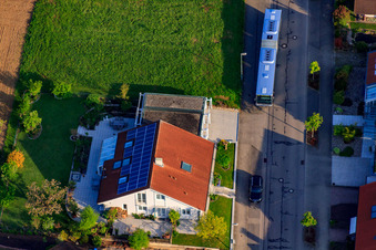 Luftaufnahme von Rieslingstr im Ortsteil Stupferich in Karlsruhe im Bundesland Baden-Württemberg, Deutschland